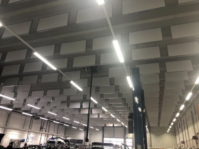Akoestiek productieruimte bedrijfshal in beton verbeteren